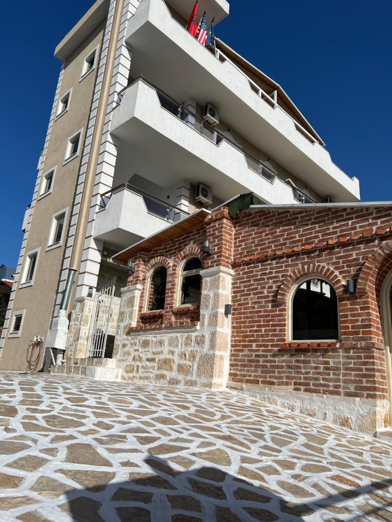 Hotel Arsenal Ksamil Exteriör bild